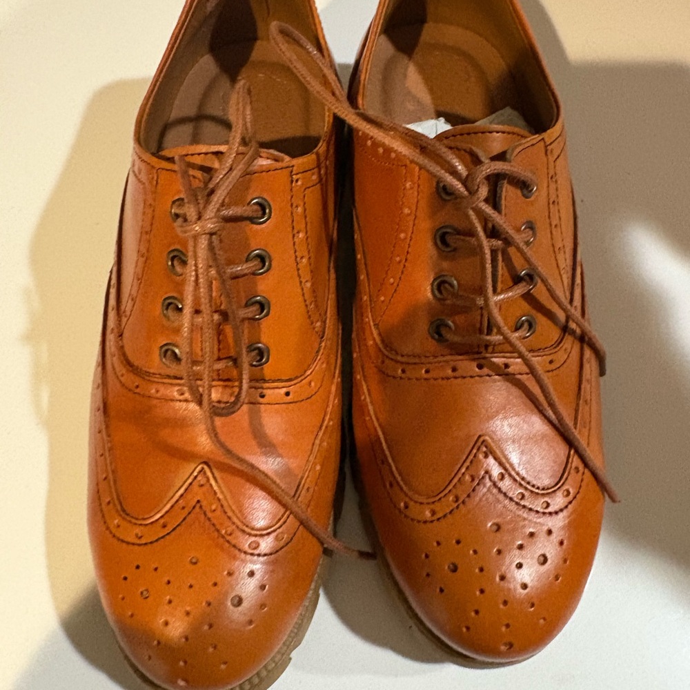 Vince Camuto Tan Kids Dress Shoes NWOT